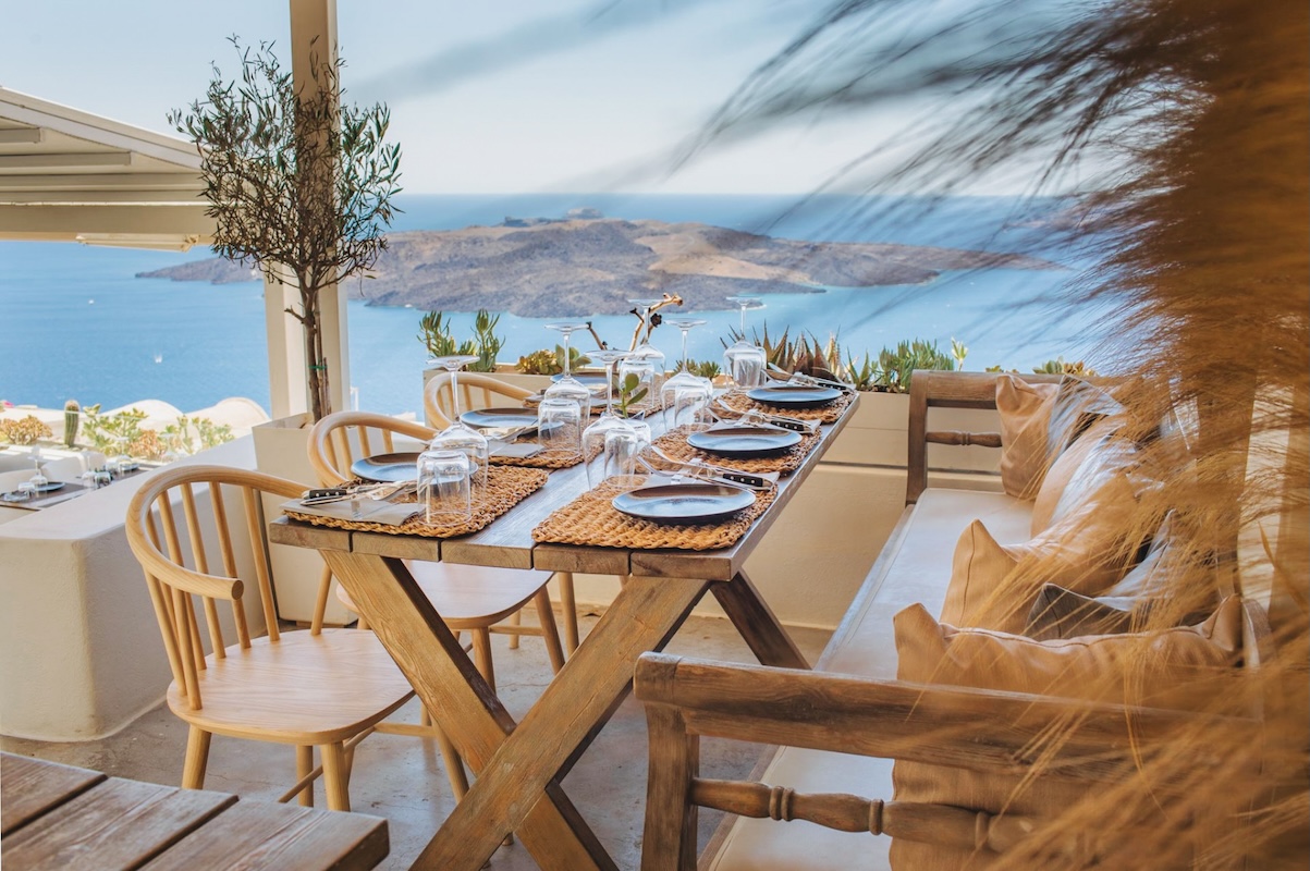 Host Your Next Private Event at a Waterfront Restaurant in Miami blog hero