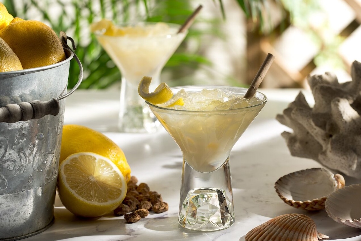 A Toast to Greece: Discover Miami’s Best Mediterranean Cocktails blog hero