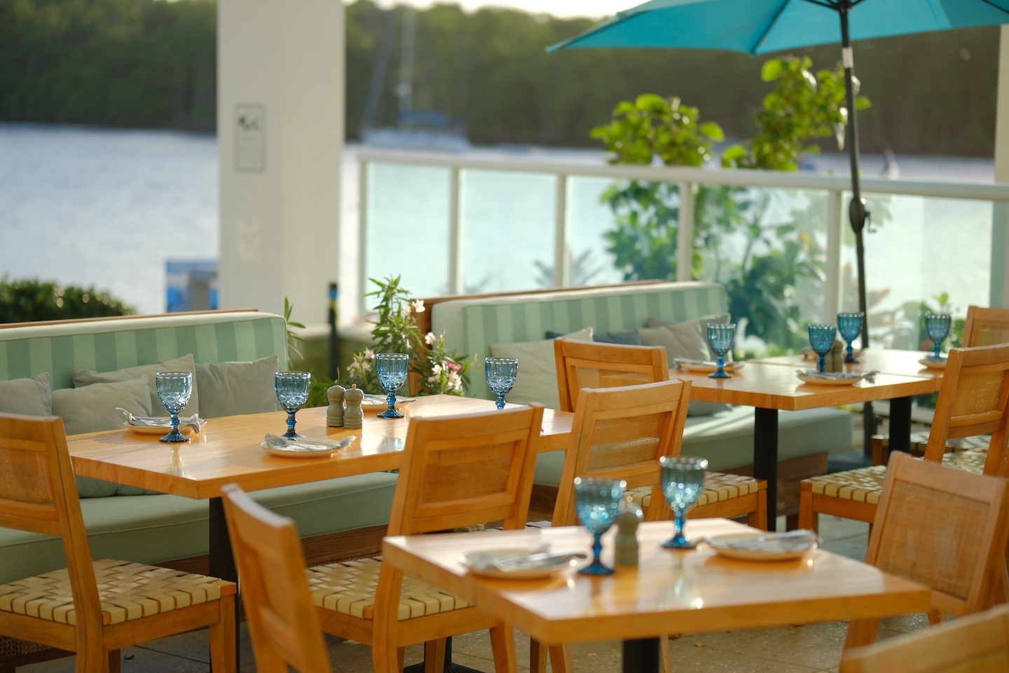 Waterfront Dining in Sunny Isles: Flavors with a View blog hero