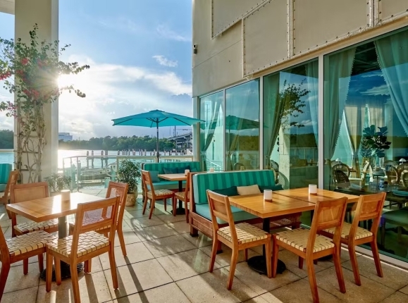 Lunch with a View: Mediterranean Flavors for a Sunny Isles Afternoon homepage